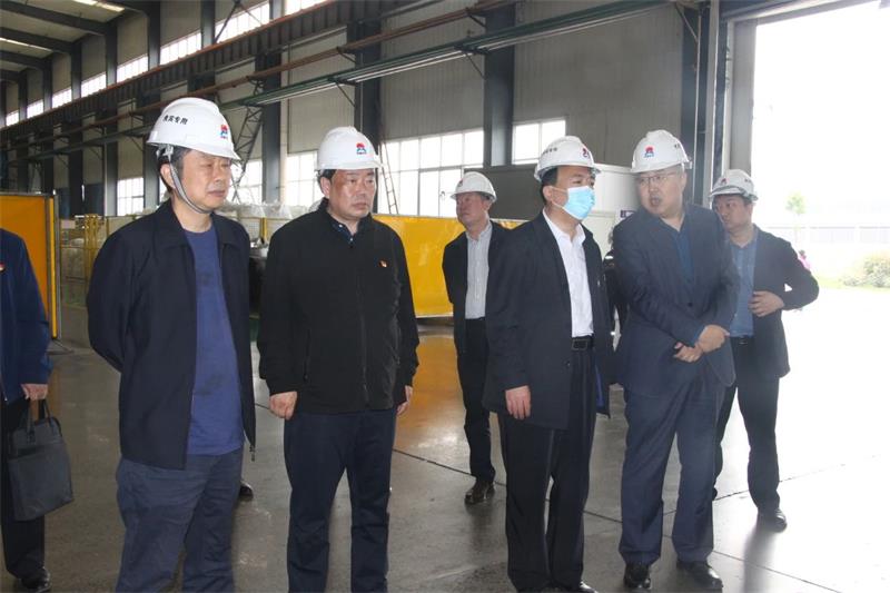 國家糧食和物資儲(chǔ)備局河南局分黨組副書記、副局長李強(qiáng)一行蒞臨公司調(diào)研